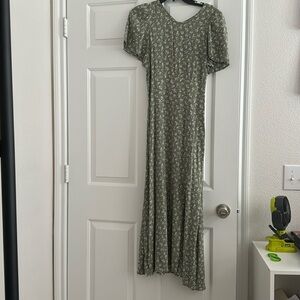 Francesca’s Maxi Floral Open Back Dress With Slit NWT